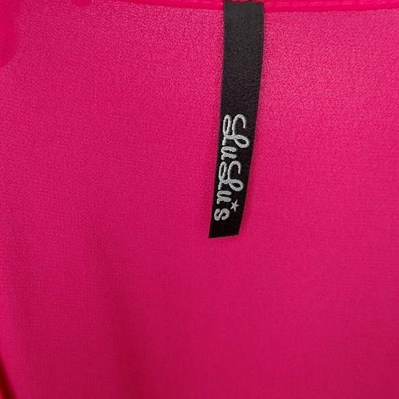 Lulu's fuchsia wrap dress - Picture 3 of 8